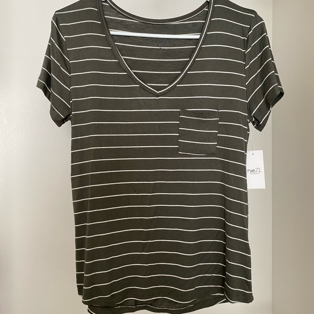 Rue 21 t-shirt